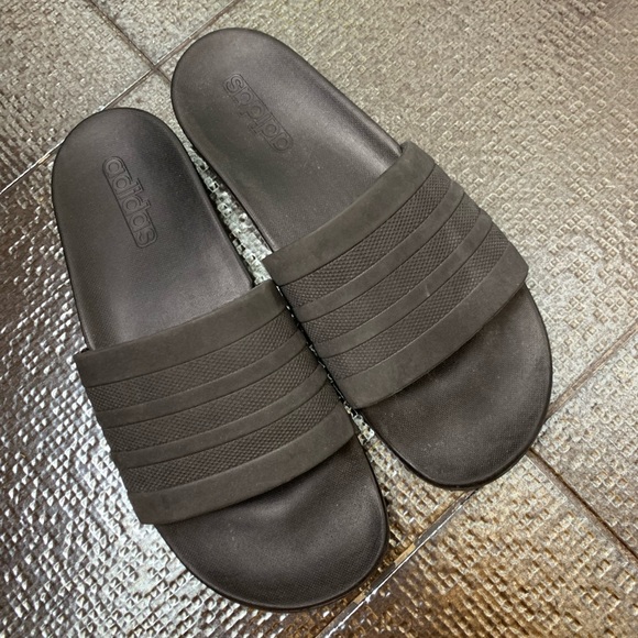 Mens Adidas slides - Picture 2 of 3